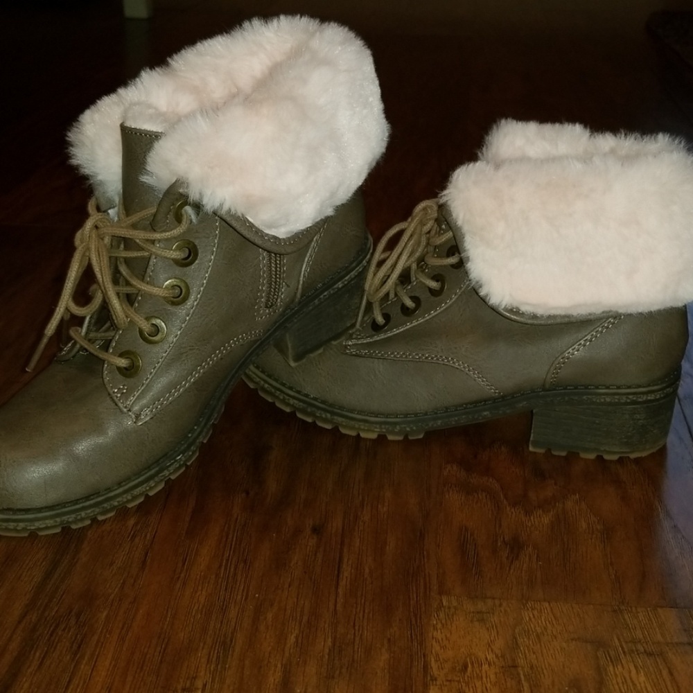 Justice fur boots- WORN ONCE! LIKE NEW!